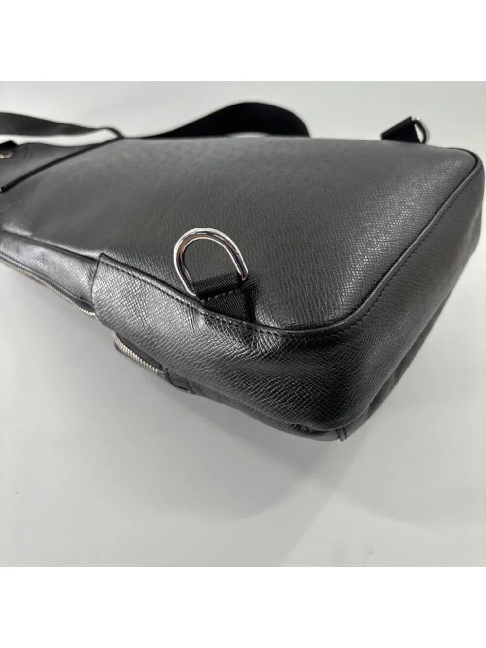 Louis Vuitton Taiga Sling Bag Black